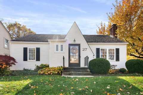 Photo of 27 Woodland Avenue, Delaware, OH 43015 (MLS # 226002299)