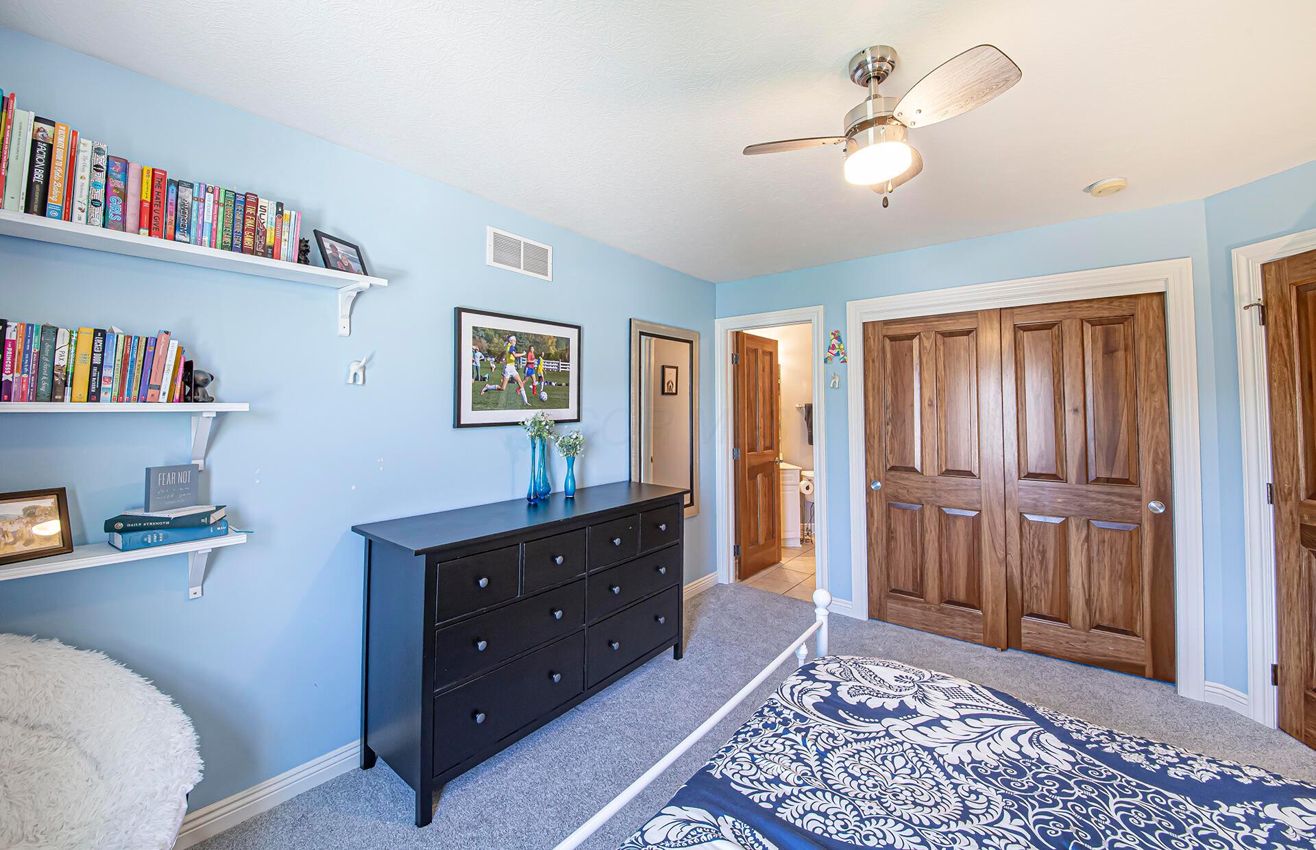 5866 Highland Hills Drive, Westerville, Ohio image 31