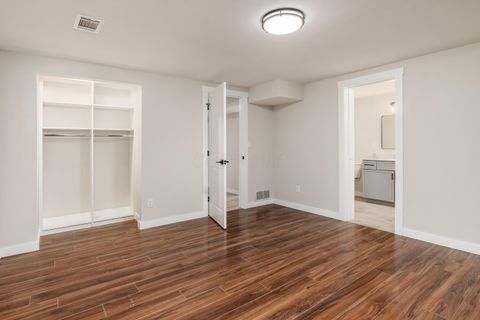 Tiny photo for 1909 Inchcliff Road, Columbus, OH 43221 (MLS # 225039554)