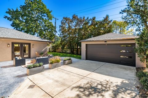 Tiny photo for 1909 Inchcliff Road, Columbus, OH 43221 (MLS # 225039554)