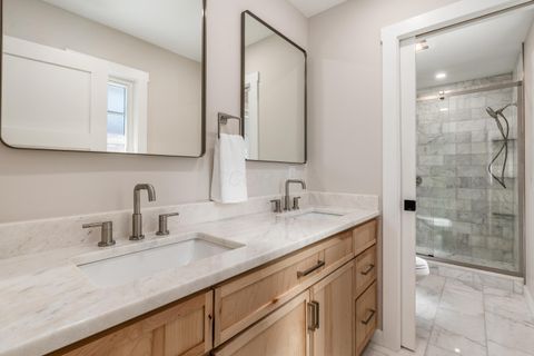Tiny photo for 1909 Inchcliff Road, Columbus, OH 43221 (MLS # 225039554)