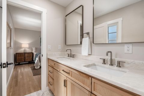 Tiny photo for 1909 Inchcliff Road, Columbus, OH 43221 (MLS # 225039554)