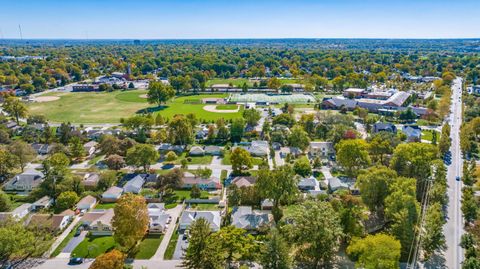 Tiny photo for 1909 Inchcliff Road, Columbus, OH 43221 (MLS # 225039554)