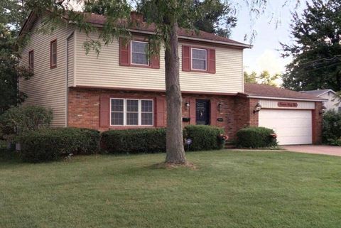 Photo of 1465 Montcalm Road, Columbus, OH 43221 (MLS # 226000386)