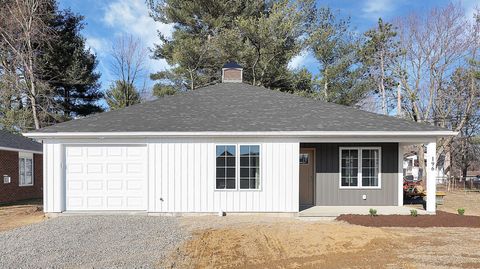 Photo of 184 Meadow Drive, Newark, OH 43055 (MLS # 225032682)