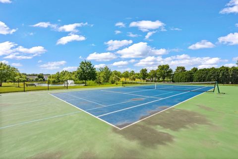 Tiny photo for 6016 Turnwood Drive 706 #706, Westerville, OH 43081 (MLS # 226022096)
