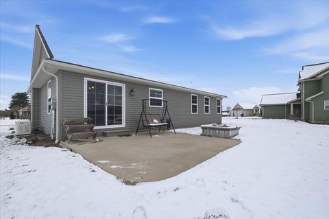 Tiny photo for 42 Fieldcrest Drive, Centerburg, OH 43011 (MLS # 225044995)