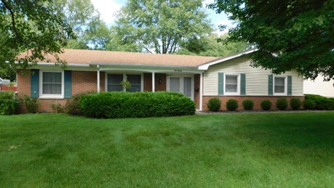 Photo of 920 Sherwood Avenue, Marysville, OH 43040 (MLS # 226035796)