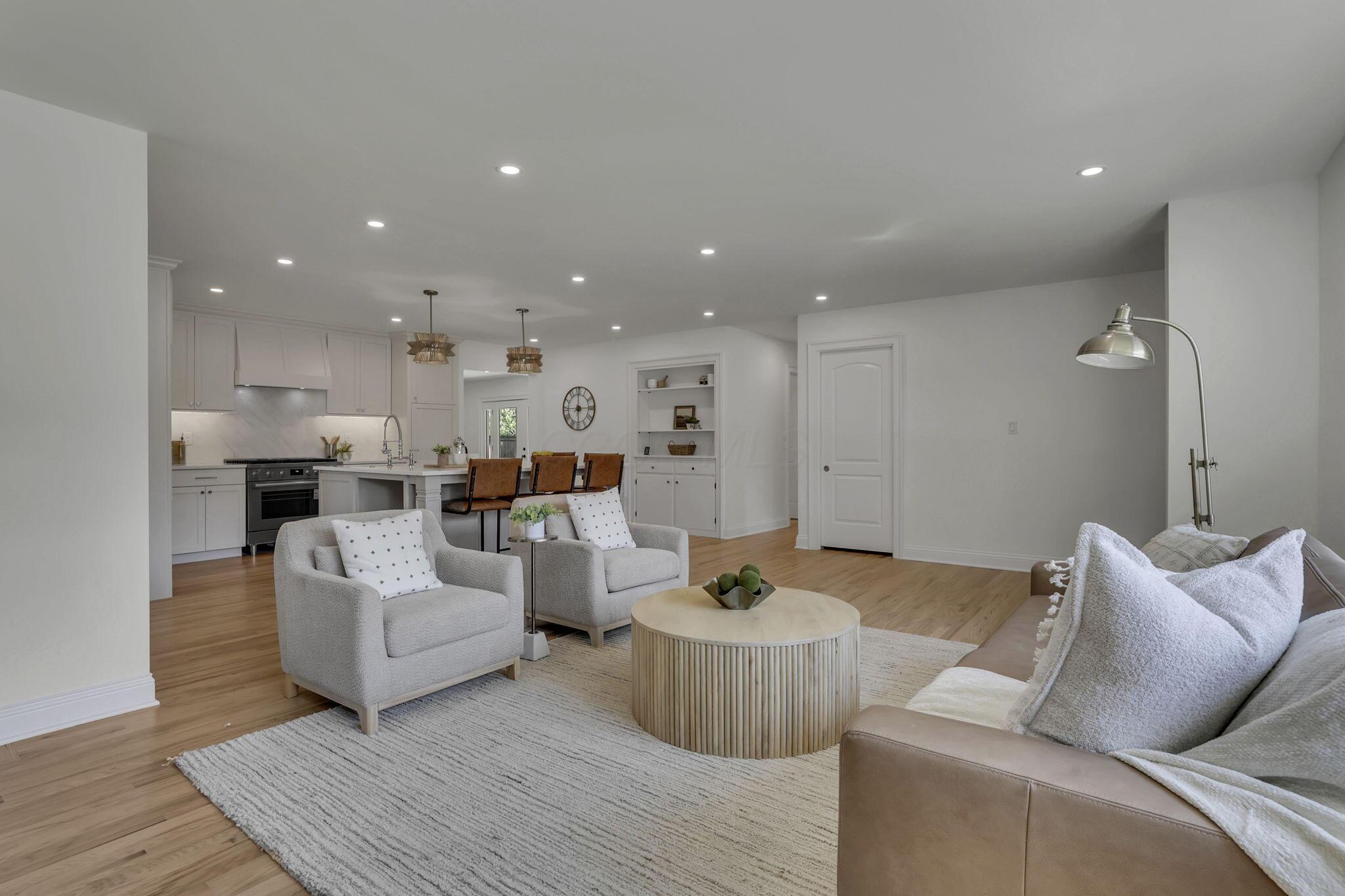 Columbus, Ohio 43220, United States, 4 Bedrooms Bedrooms, ,3 BathroomsBathrooms,Residential,Active,181106