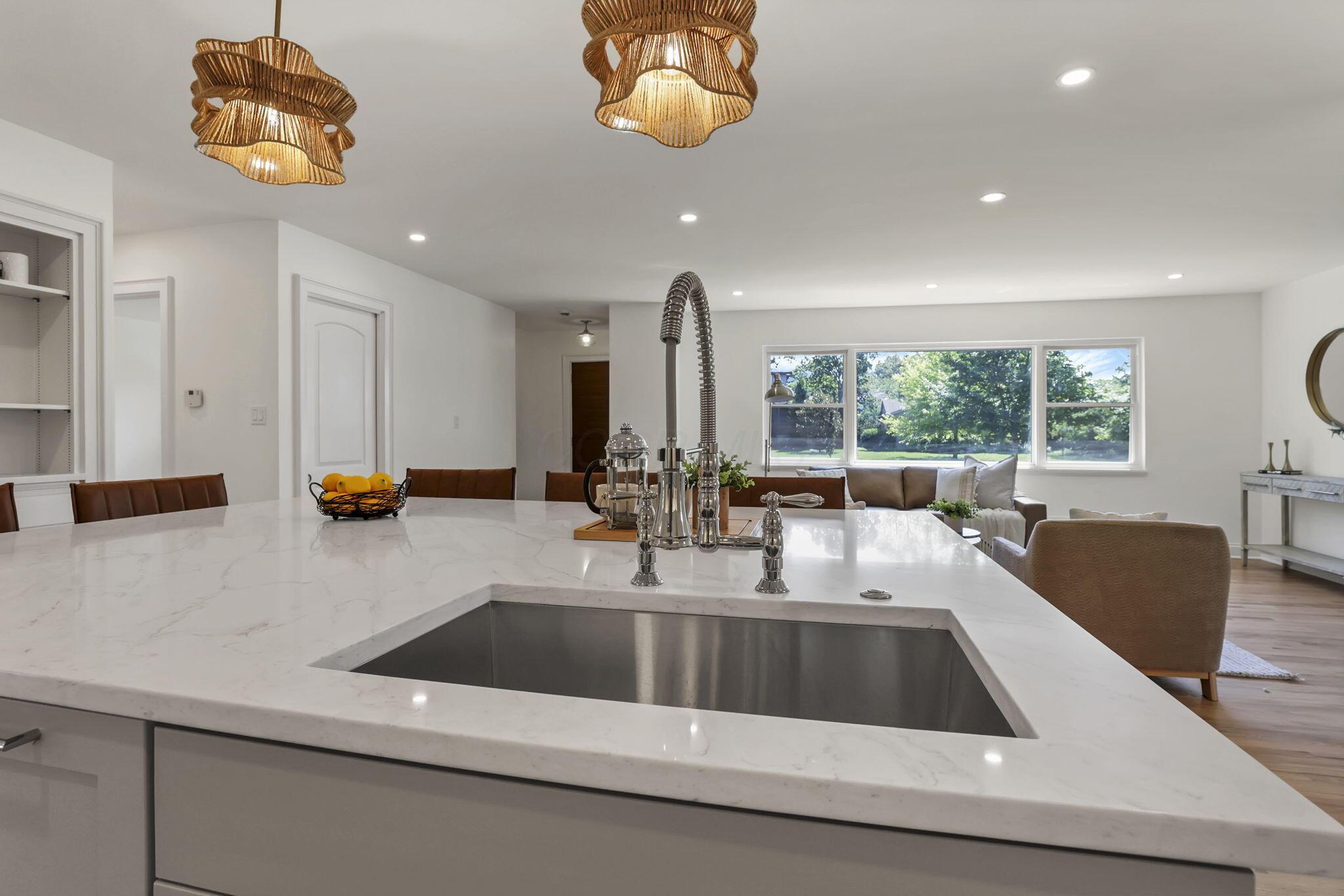 Columbus, Ohio 43220, United States, 4 Bedrooms Bedrooms, ,3 BathroomsBathrooms,Residential,Active,181106