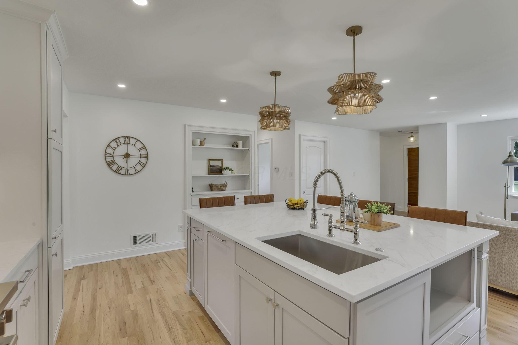 Columbus, Ohio 43220, United States, 4 Bedrooms Bedrooms, ,3 BathroomsBathrooms,Residential,Active,181106