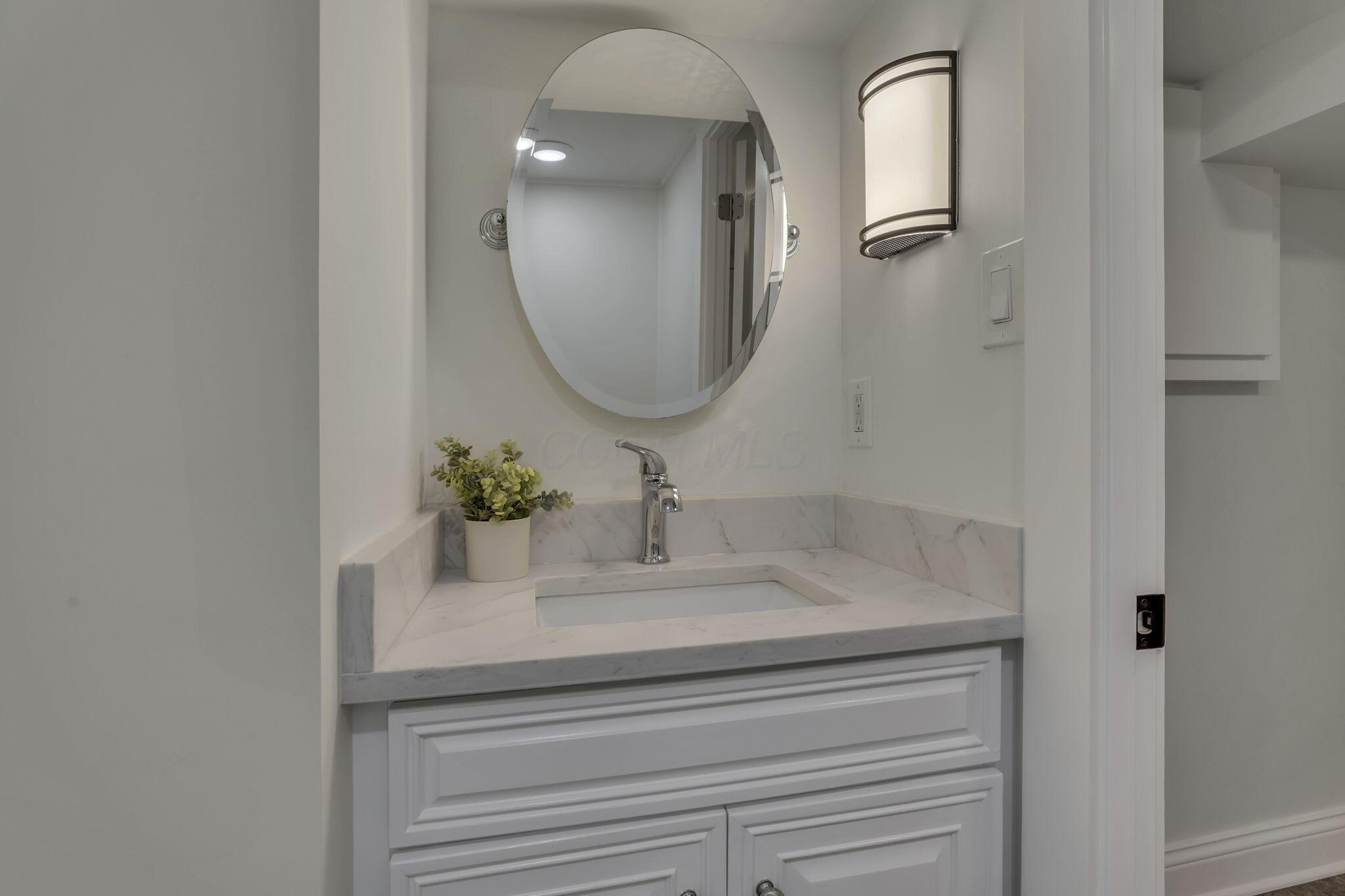 Columbus, Ohio 43220, United States, 4 Bedrooms Bedrooms, ,3 BathroomsBathrooms,Residential,Active,181106