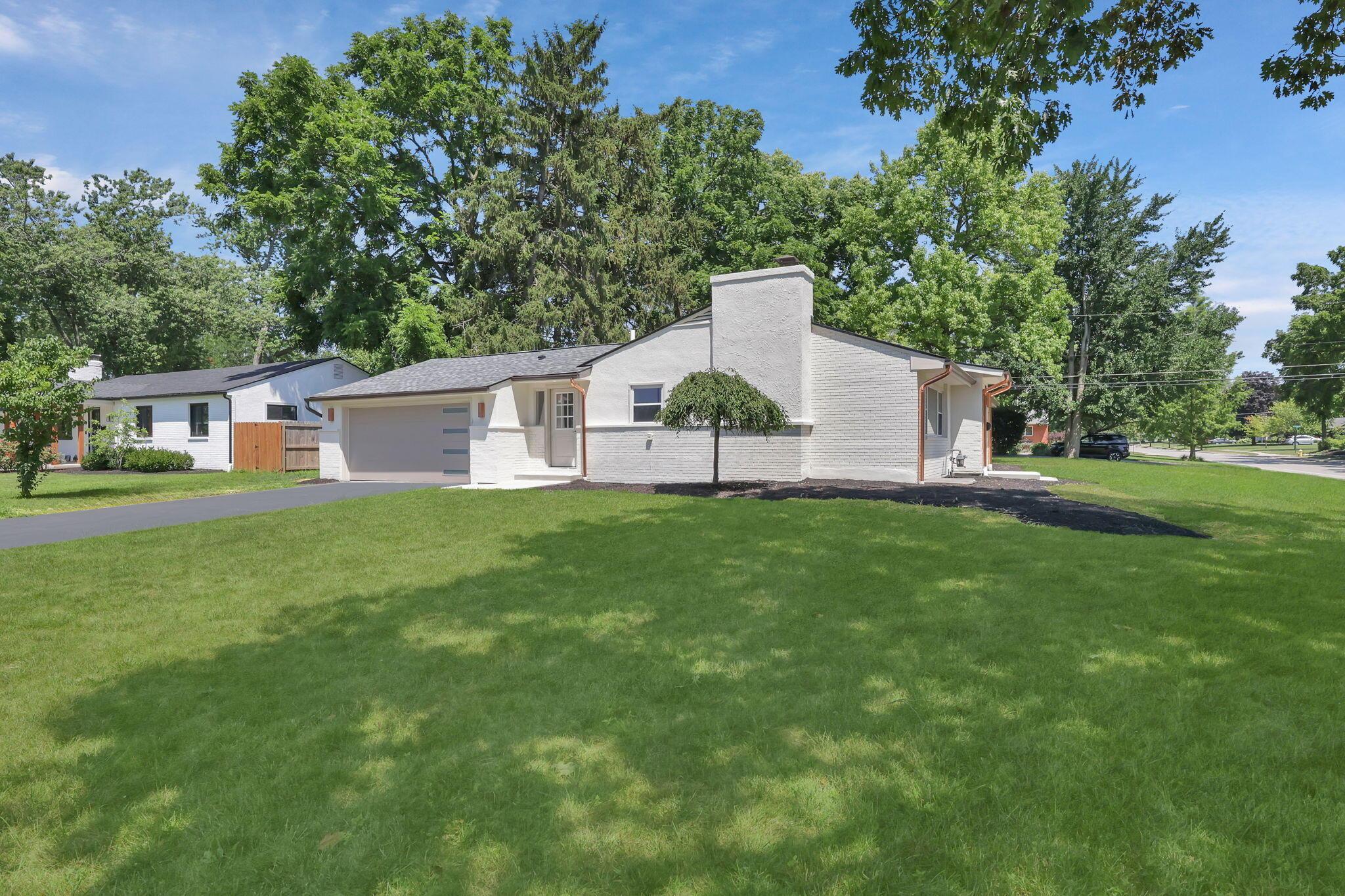 Columbus, Ohio 43220, United States, 4 Bedrooms Bedrooms, ,3 BathroomsBathrooms,Residential,Active,181106