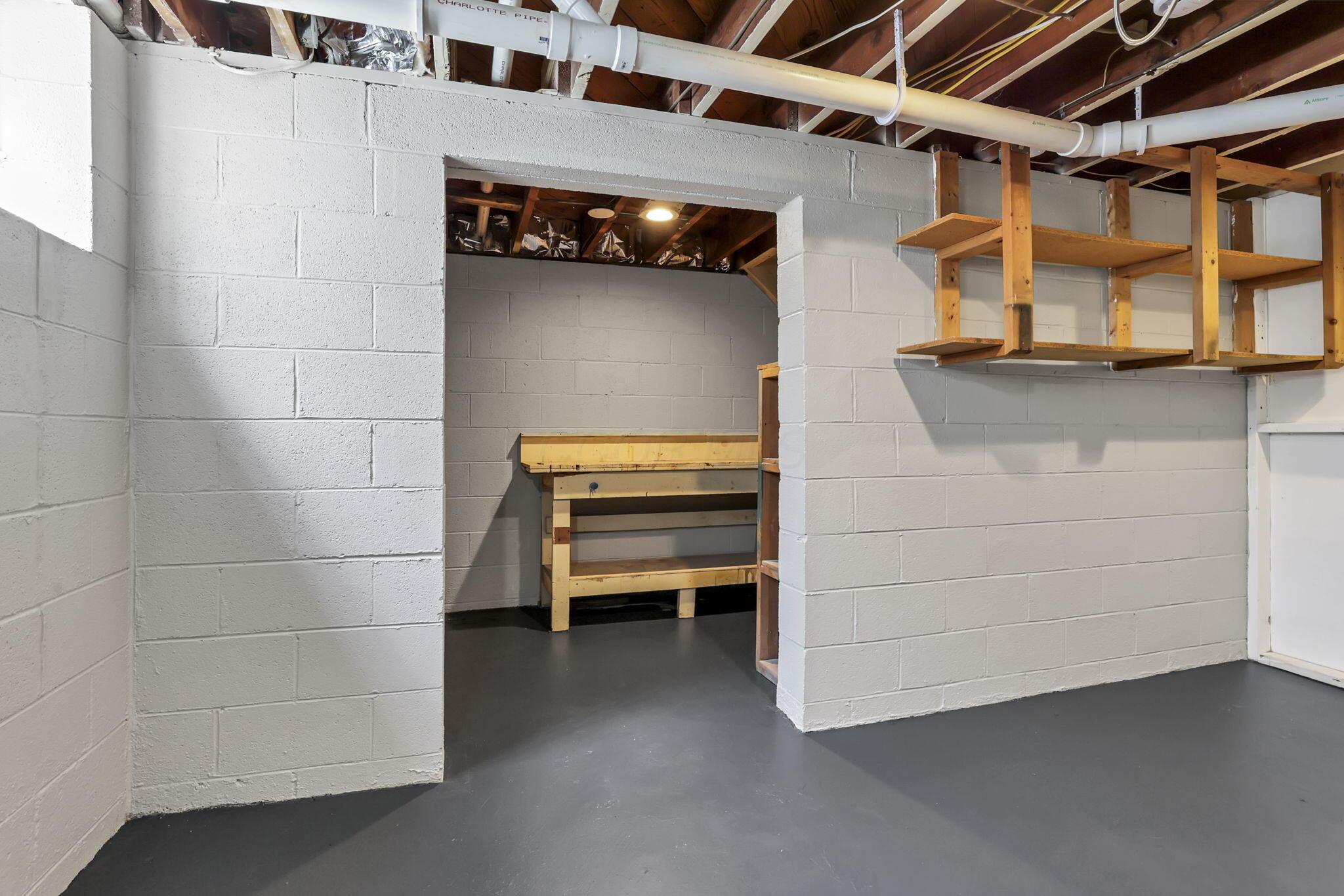 Columbus, Ohio 43220, United States, 4 Bedrooms Bedrooms, ,3 BathroomsBathrooms,Residential,Active,181106