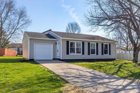 Homes For Sale - 112 N Creekview Court<br/> Baltimore, OH 43105