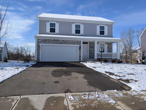 Photo of 800 Avebury Drive, Pickerington, OH 43147 (MLS # 225045639)