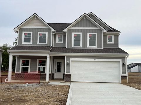 Photo of 209 Maddoxx Drive, London, OH 43140 (MLS # 226018324)