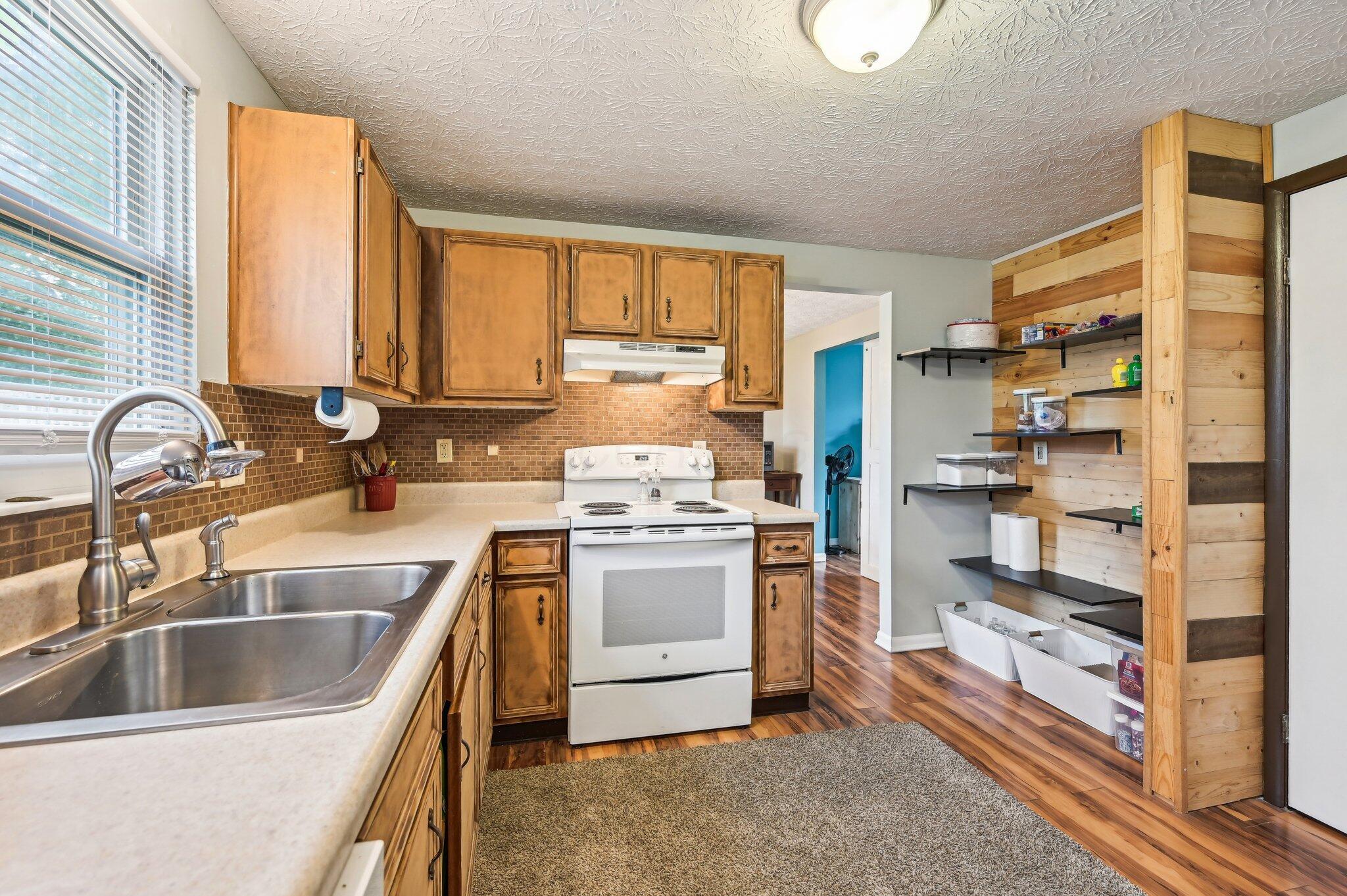 6588 Ethan Drive, Reynoldsburg, Ohio image 8