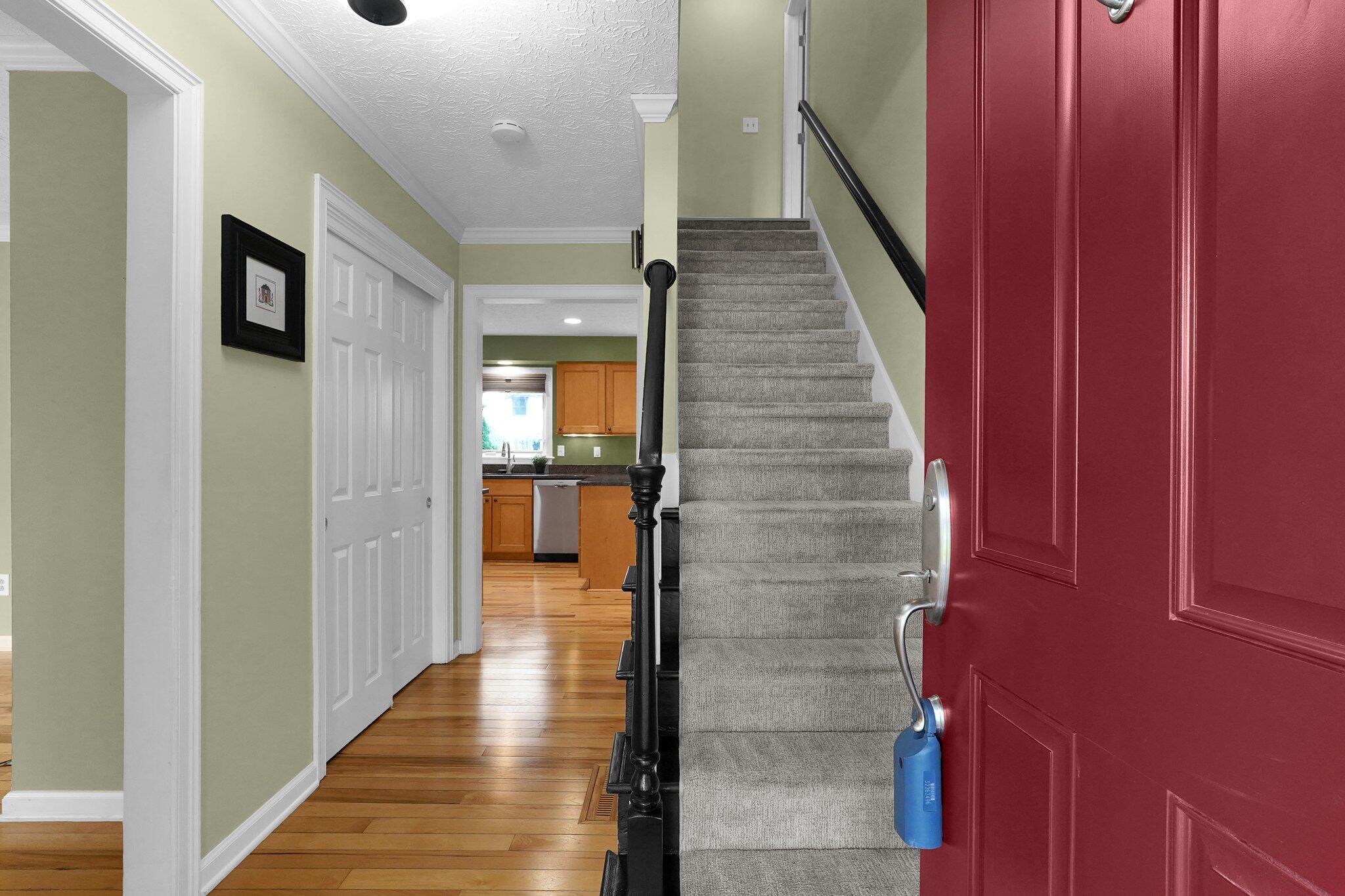 882 Helenhurst Court, Westerville, Ohio image 2