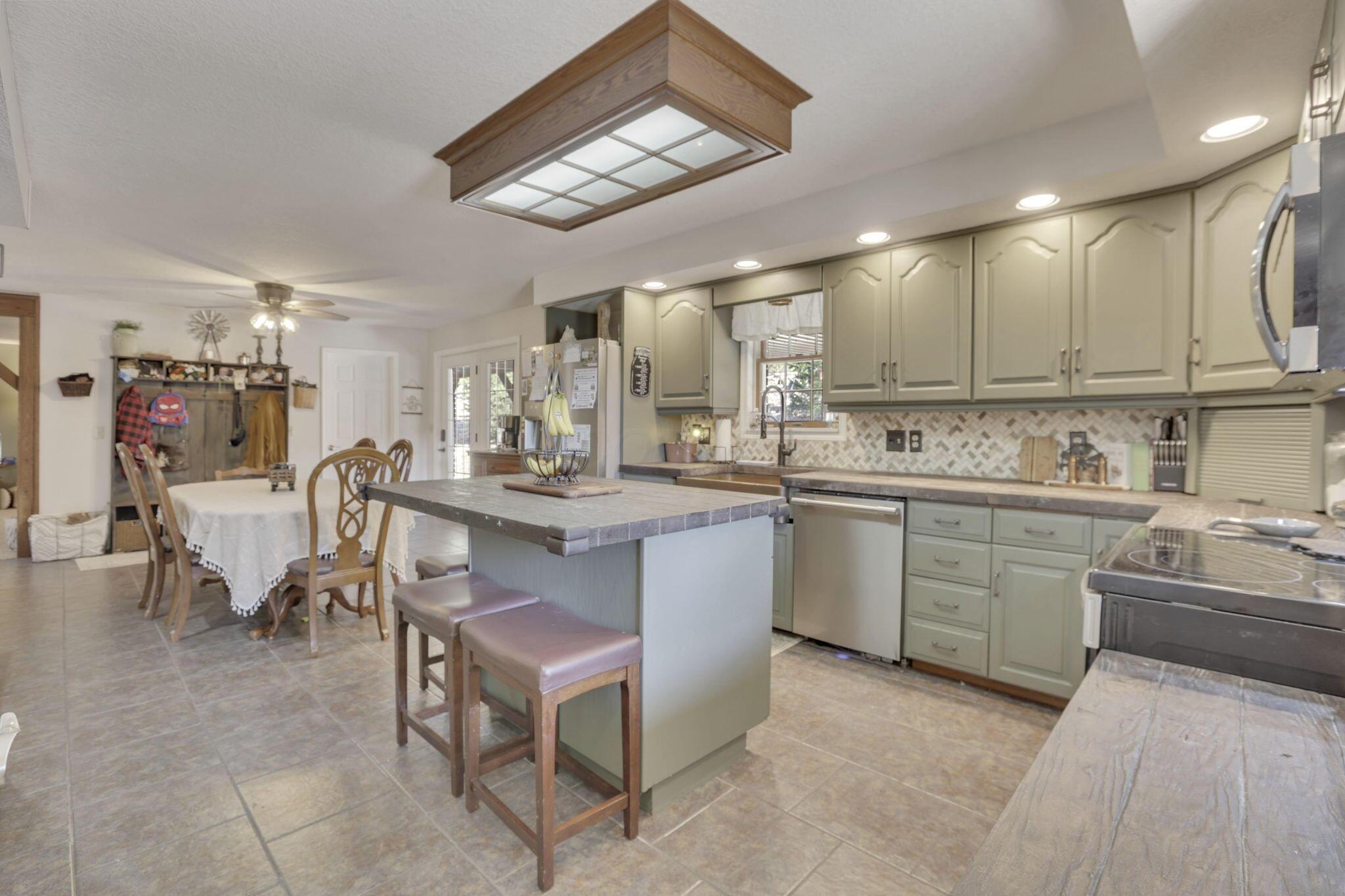 9565 Rainrock Road, Newark, Ohio image 30