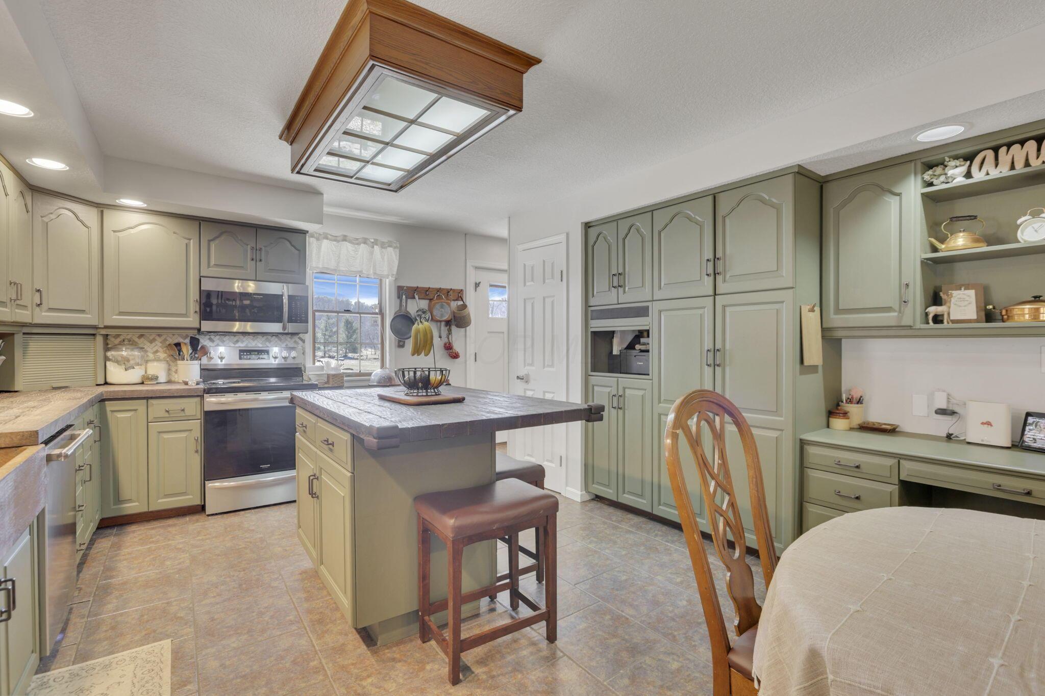 9565 Rainrock Road, Newark, Ohio image 28