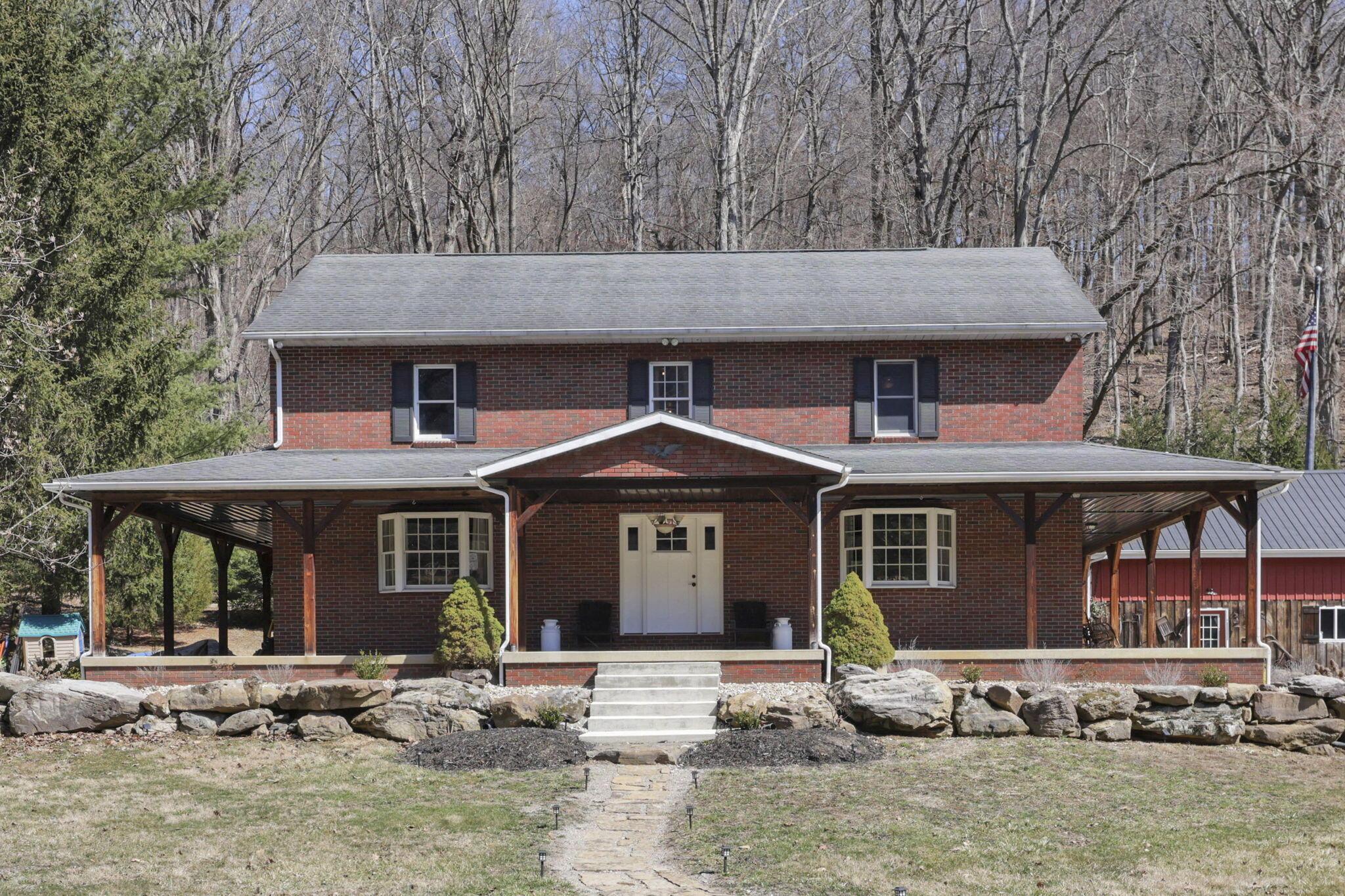 9565 Rainrock Road, Newark, Ohio image 1