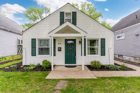 Photo of 434 Chase Road, Columbus, OH 43214 (MLS # 223013333)