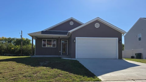 Photo of 1551 Metcalfe Avenue, Obetz, OH 43207 (MLS # 226039906)