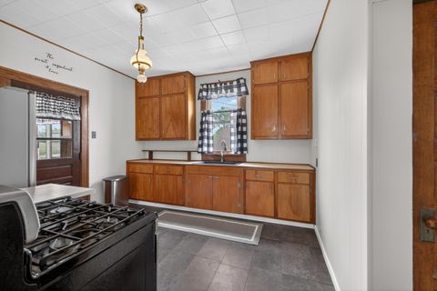 Tiny photo for 810 Highland Avenue, Cambridge, OH 43725 (MLS # 226014219)