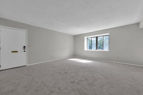 Tiny photo for 652 Olde Towne Avenue 9-652 G #9-652 G, Columbus, OH 43214 (MLS # 225035634)