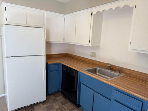 Tiny photo for 652 Olde Towne Avenue 9-652 G #9-652 G, Columbus, OH 43214 (MLS # 225035634)