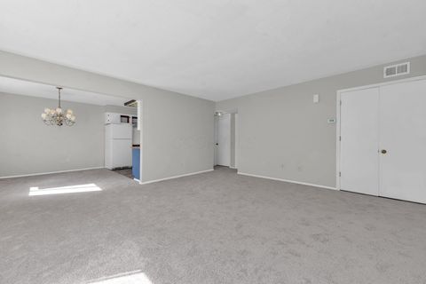 Tiny photo for 652 Olde Towne Avenue 9-652 G #9-652 G, Columbus, OH 43214 (MLS # 225035634)