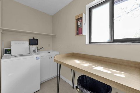 Tiny photo for 652 Olde Towne Avenue 9-652 G #9-652 G, Columbus, OH 43214 (MLS # 225035634)