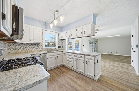 Tiny photo for 5562 Oldwynne Road, Hilliard, OH 43026 (MLS # 225045256)