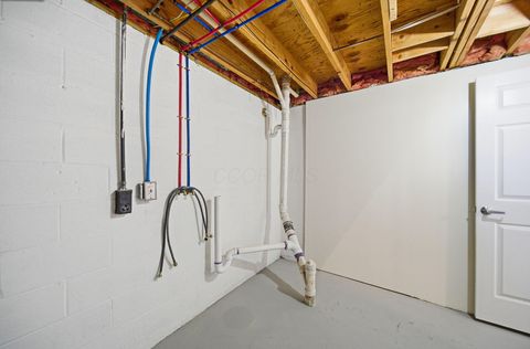 Tiny photo for 5562 Oldwynne Road, Hilliard, OH 43026 (MLS # 225045256)