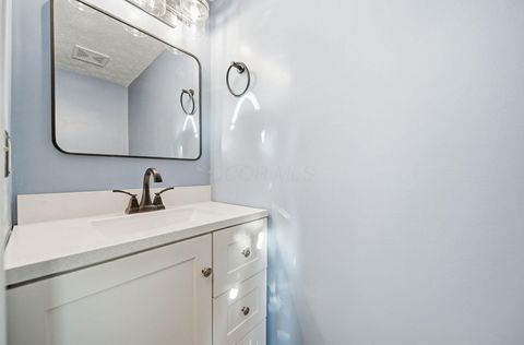 Tiny photo for 5562 Oldwynne Road, Hilliard, OH 43026 (MLS # 225045256)