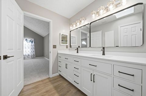 Tiny photo for 5562 Oldwynne Road, Hilliard, OH 43026 (MLS # 225045256)