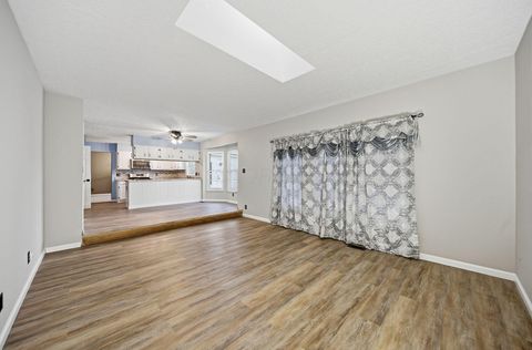 Tiny photo for 5562 Oldwynne Road, Hilliard, OH 43026 (MLS # 225045256)