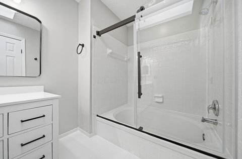 Tiny photo for 5562 Oldwynne Road, Hilliard, OH 43026 (MLS # 225045256)