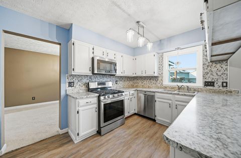 Tiny photo for 5562 Oldwynne Road, Hilliard, OH 43026 (MLS # 225045256)