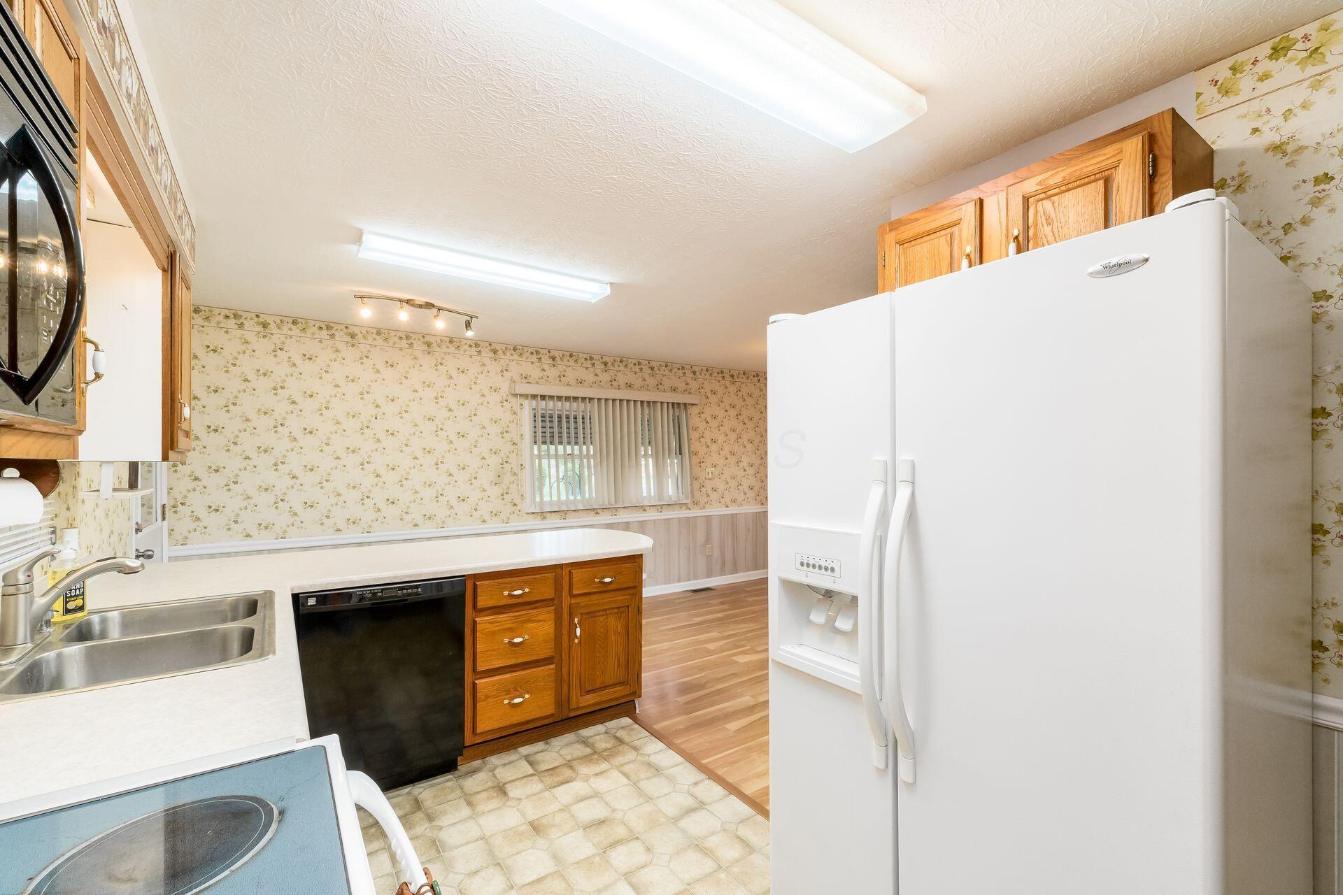 125 Lynwood Lane, Lancaster, Ohio image 15