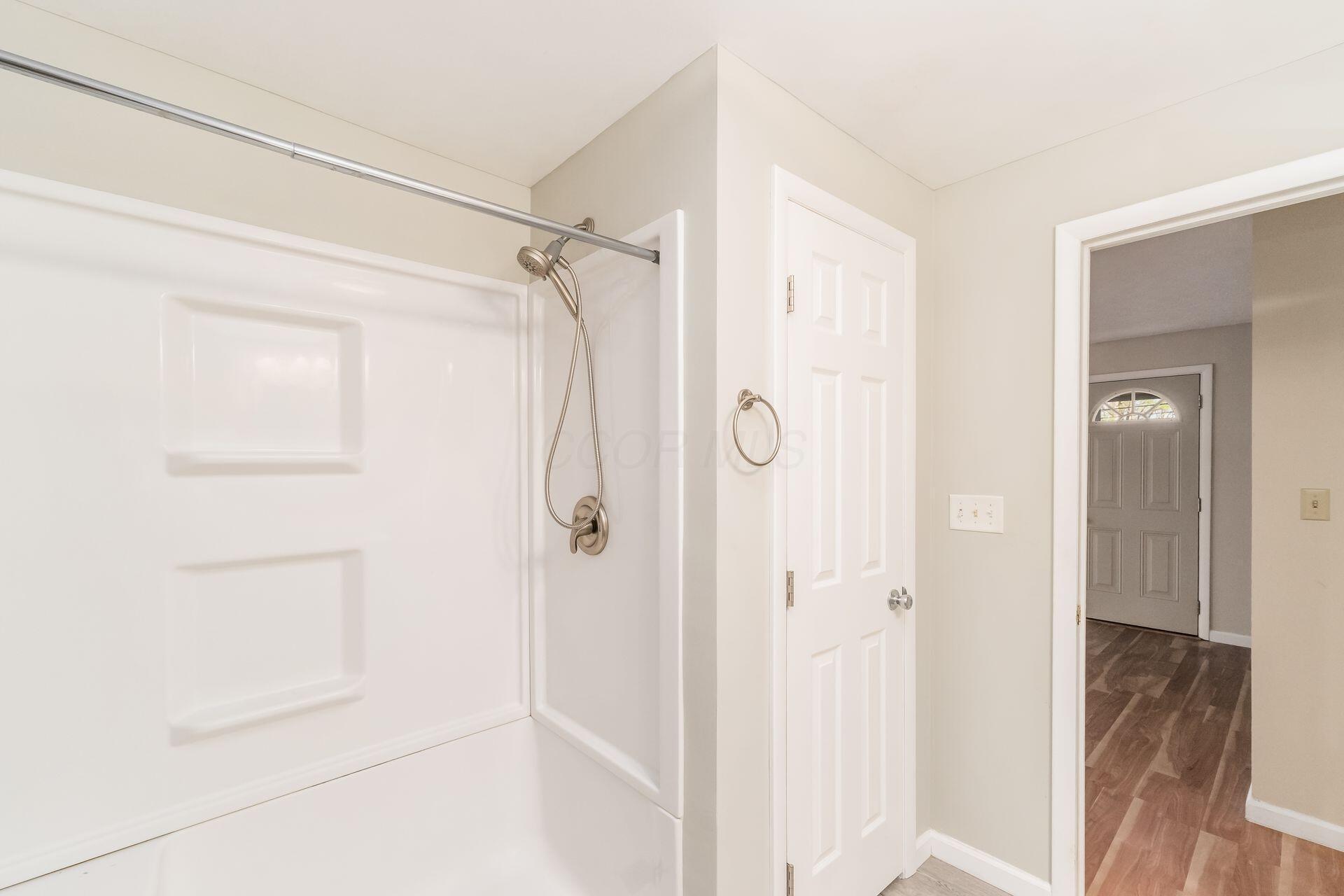 125 Lynwood Lane, Lancaster, Ohio image 18
