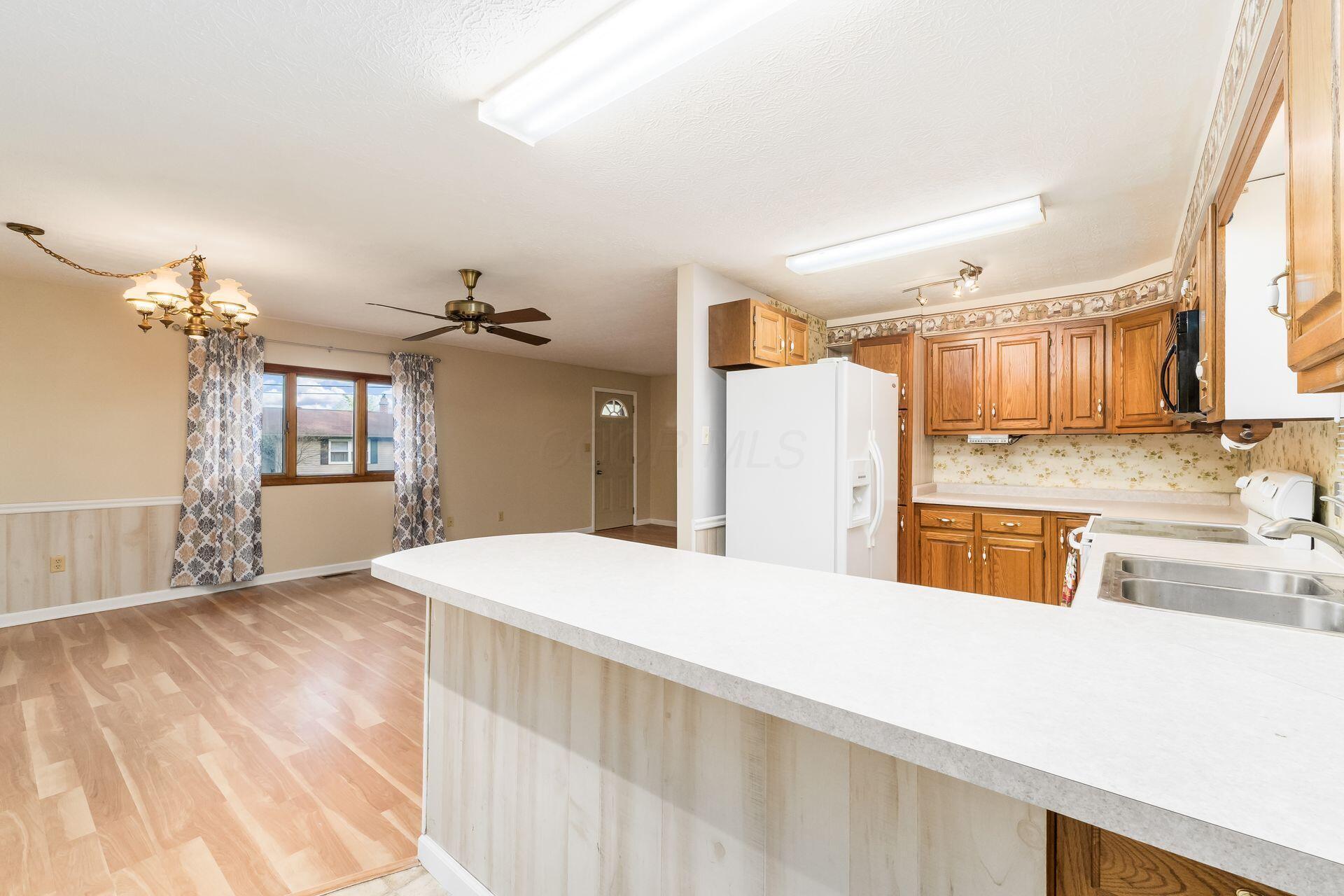 125 Lynwood Lane, Lancaster, Ohio image 12
