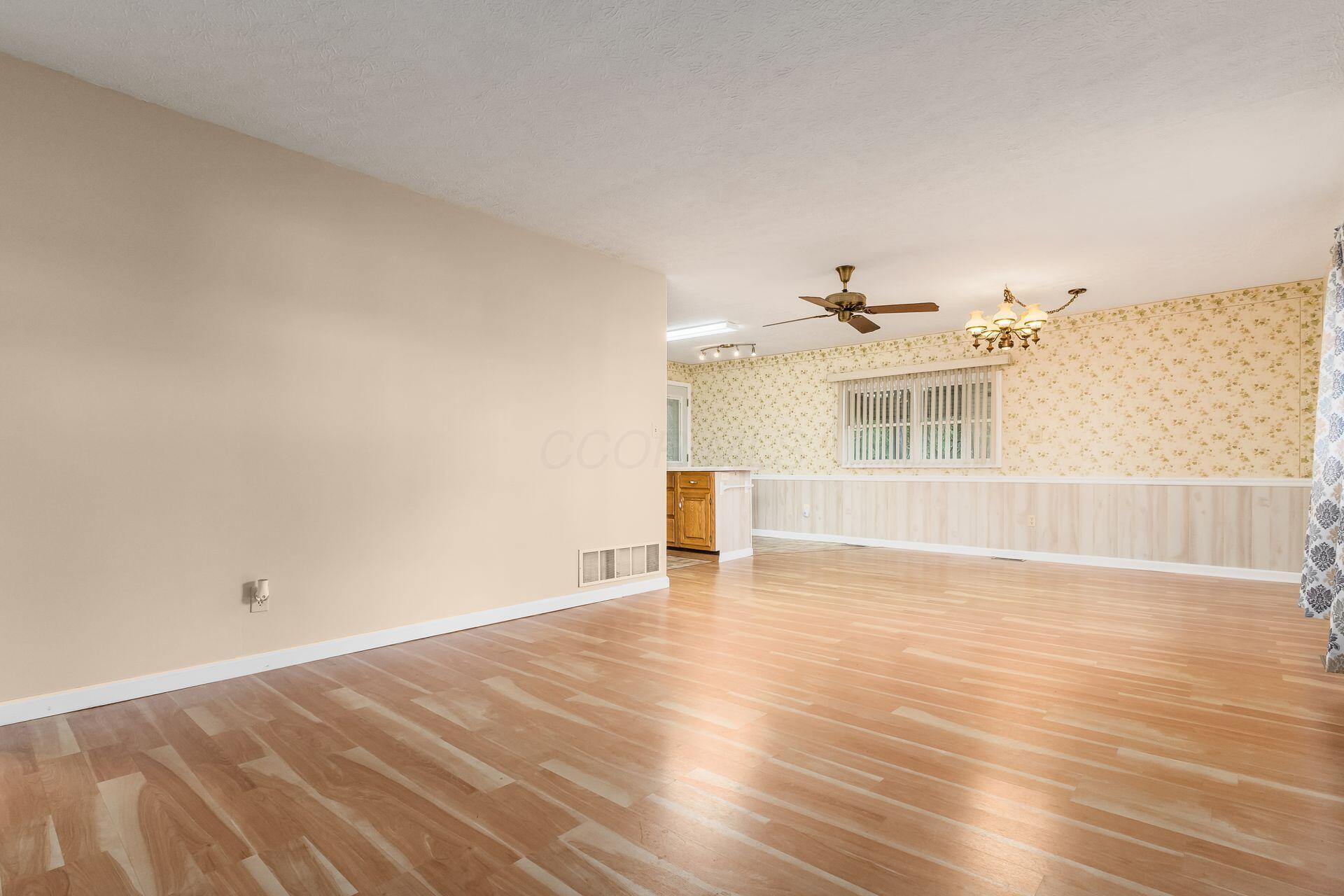 125 Lynwood Lane, Lancaster, Ohio image 6