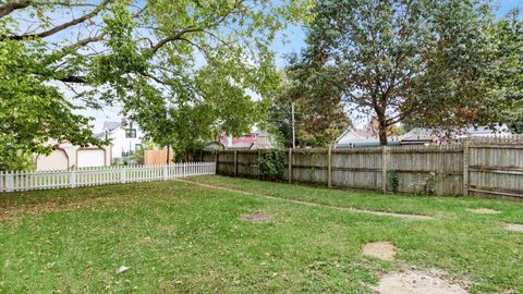 Tiny photo for 76 Oakwood Avenue, Newark, OH 43055 (MLS # 225037362)