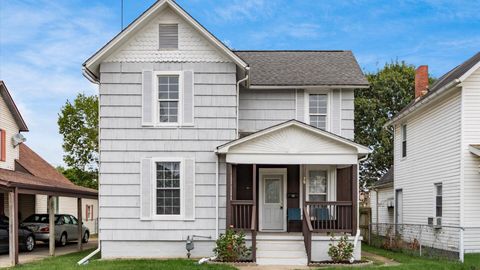 Photo of 76 Oakwood Avenue, Newark, OH 43055 (MLS # 225037362)