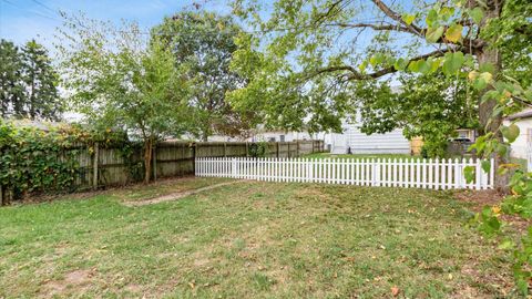 Tiny photo for 76 Oakwood Avenue, Newark, OH 43055 (MLS # 225037362)