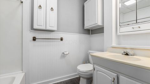 Tiny photo for 76 Oakwood Avenue, Newark, OH 43055 (MLS # 225037362)