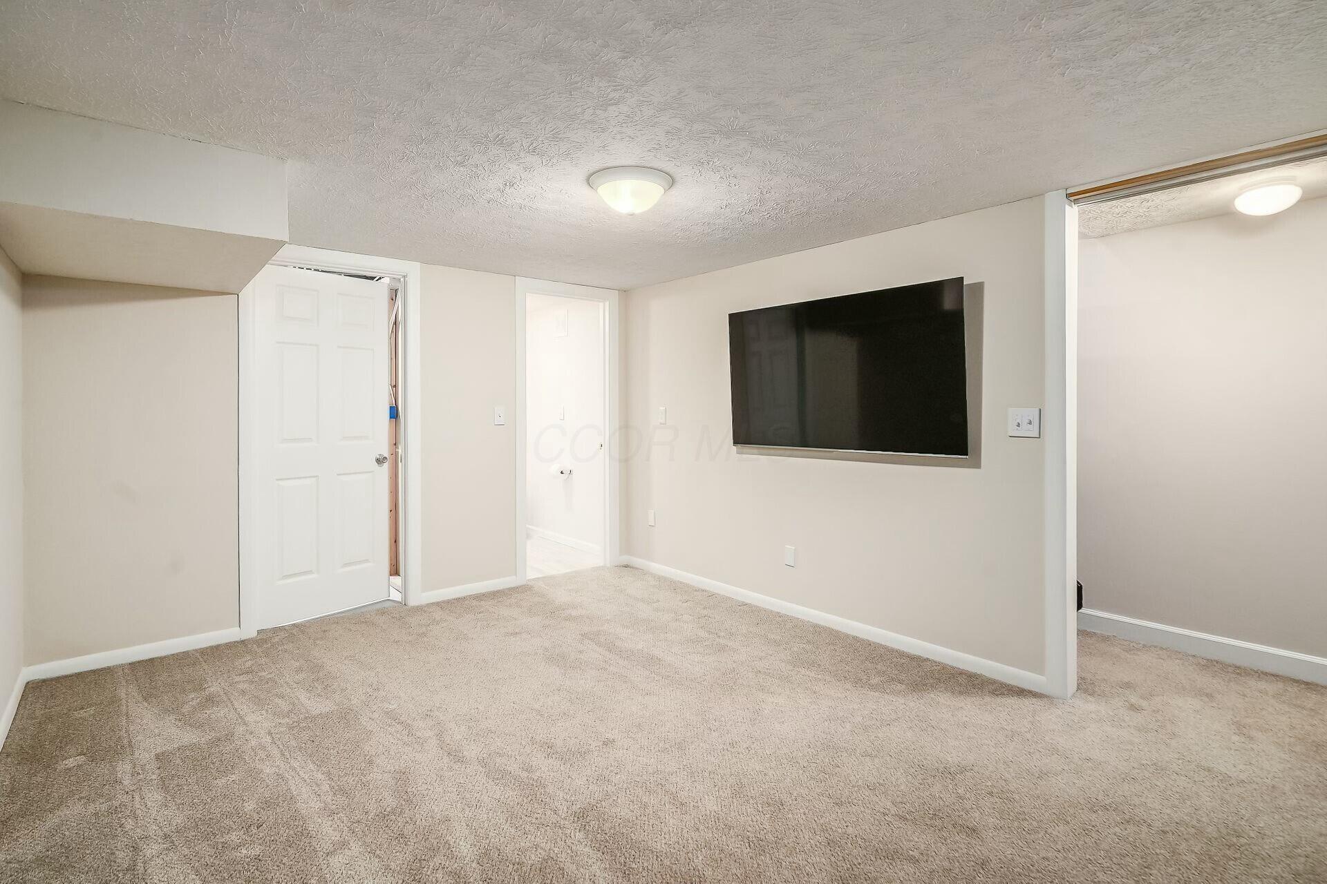 5712 Apricot Lane #96E, Hilliard, Ohio image 24
