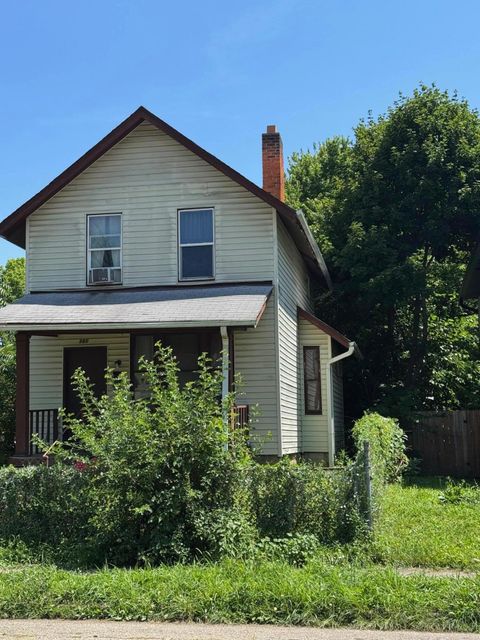 Photo of 980 Miller Avenue, Columbus, OH 43206 (MLS # 225038231)